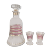 Carafe en verre et deux verres