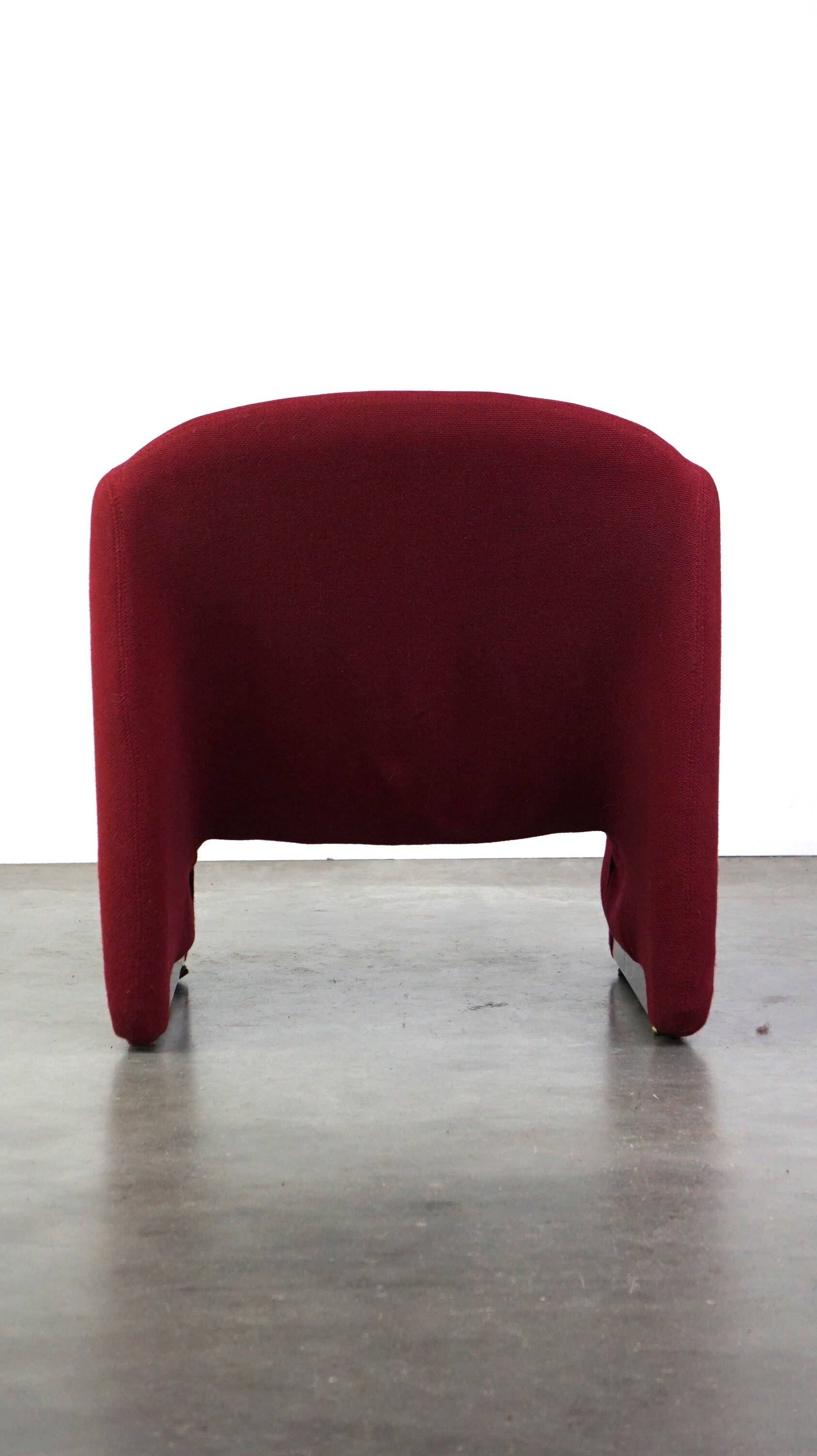 Vintage Artifort Design Armchair Model Ben in Sturdy Red Fabric