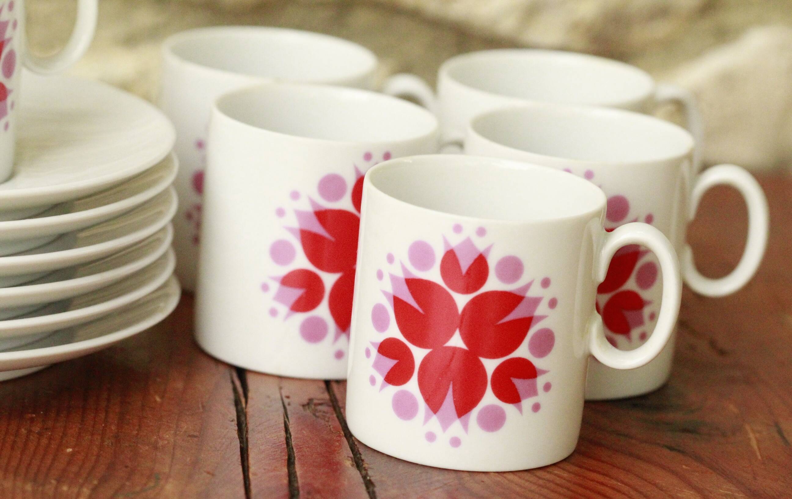 Set of 6 Thomas Germany coffee cups and 6 saucers.