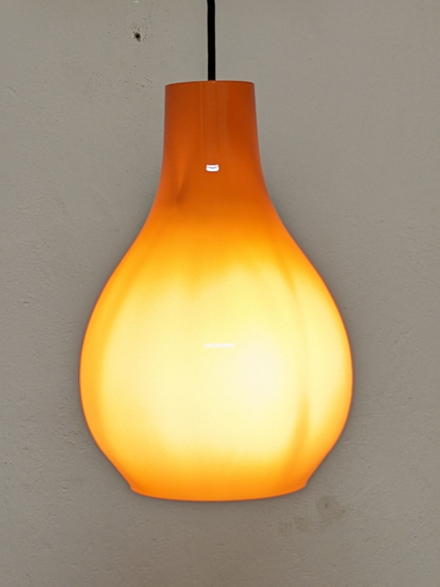 Suspension drop of water in opaline of the 60s 70s