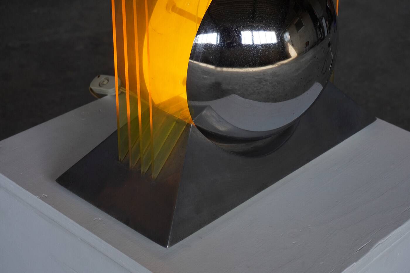 Sergio Giobbi and Patrizia Innocenti for Metalmobili 'Sfera' table lamp, Italy 1970s