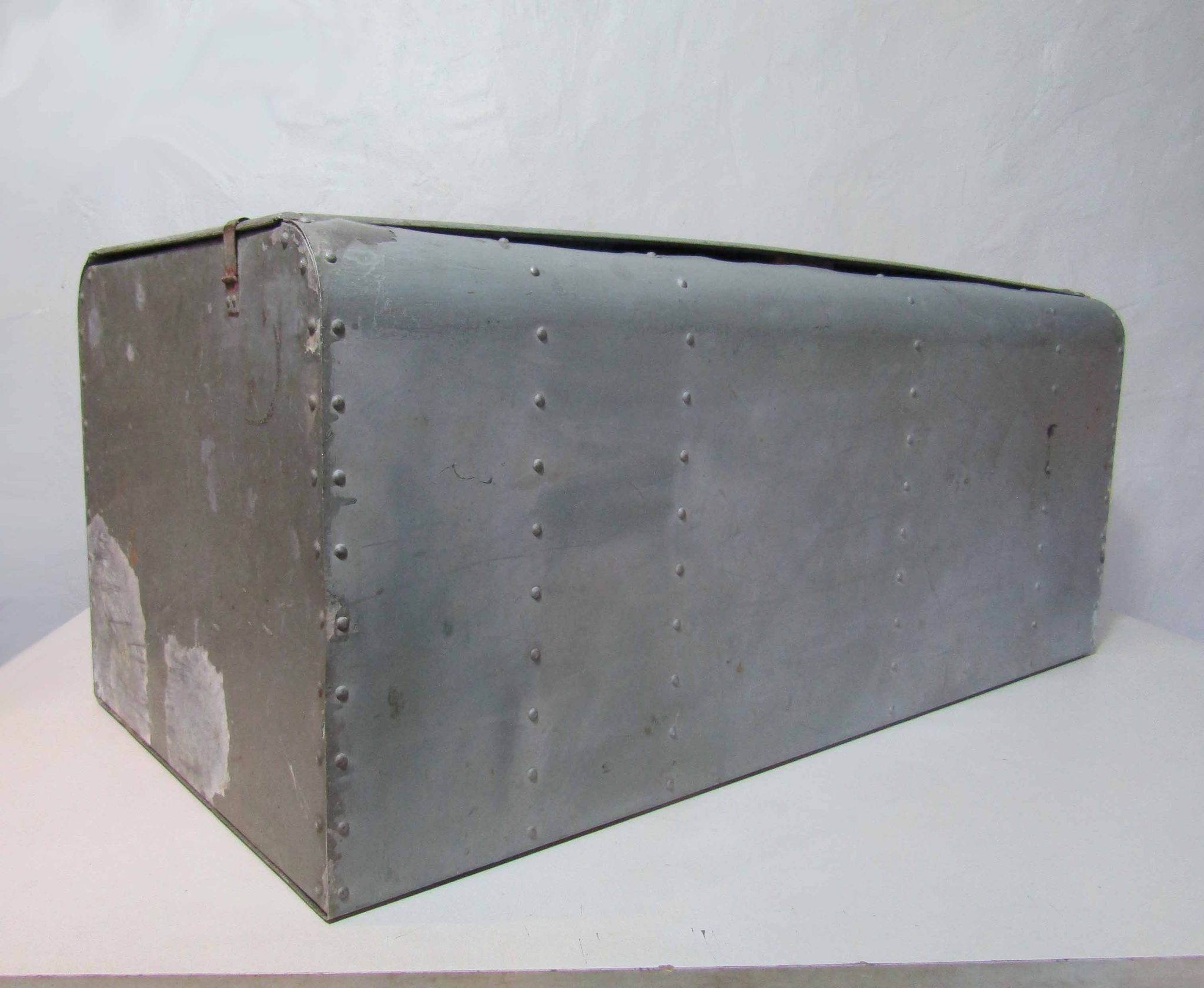 Former industrial shelf
