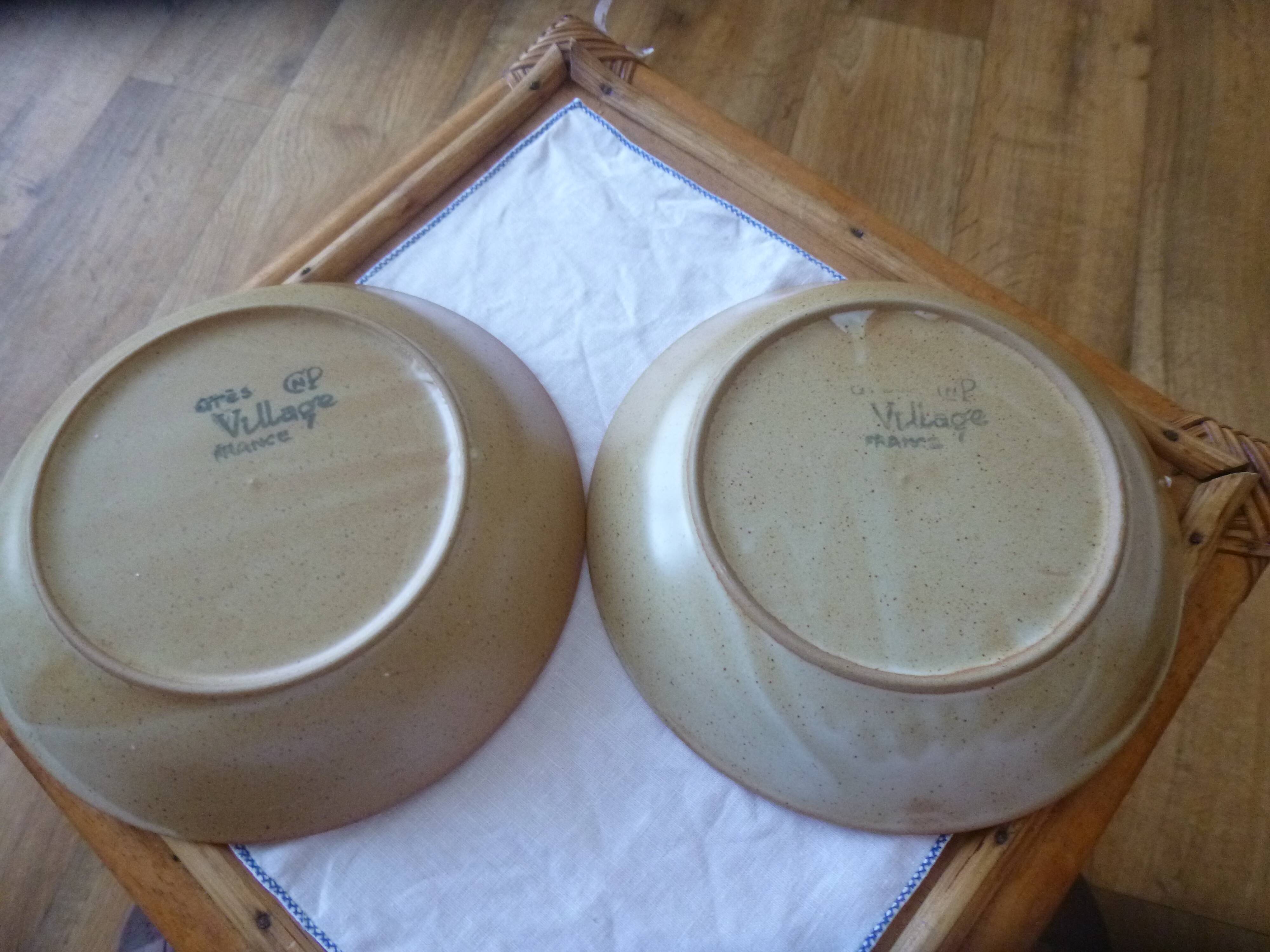 Hollow plates Sandstone Village CNP France