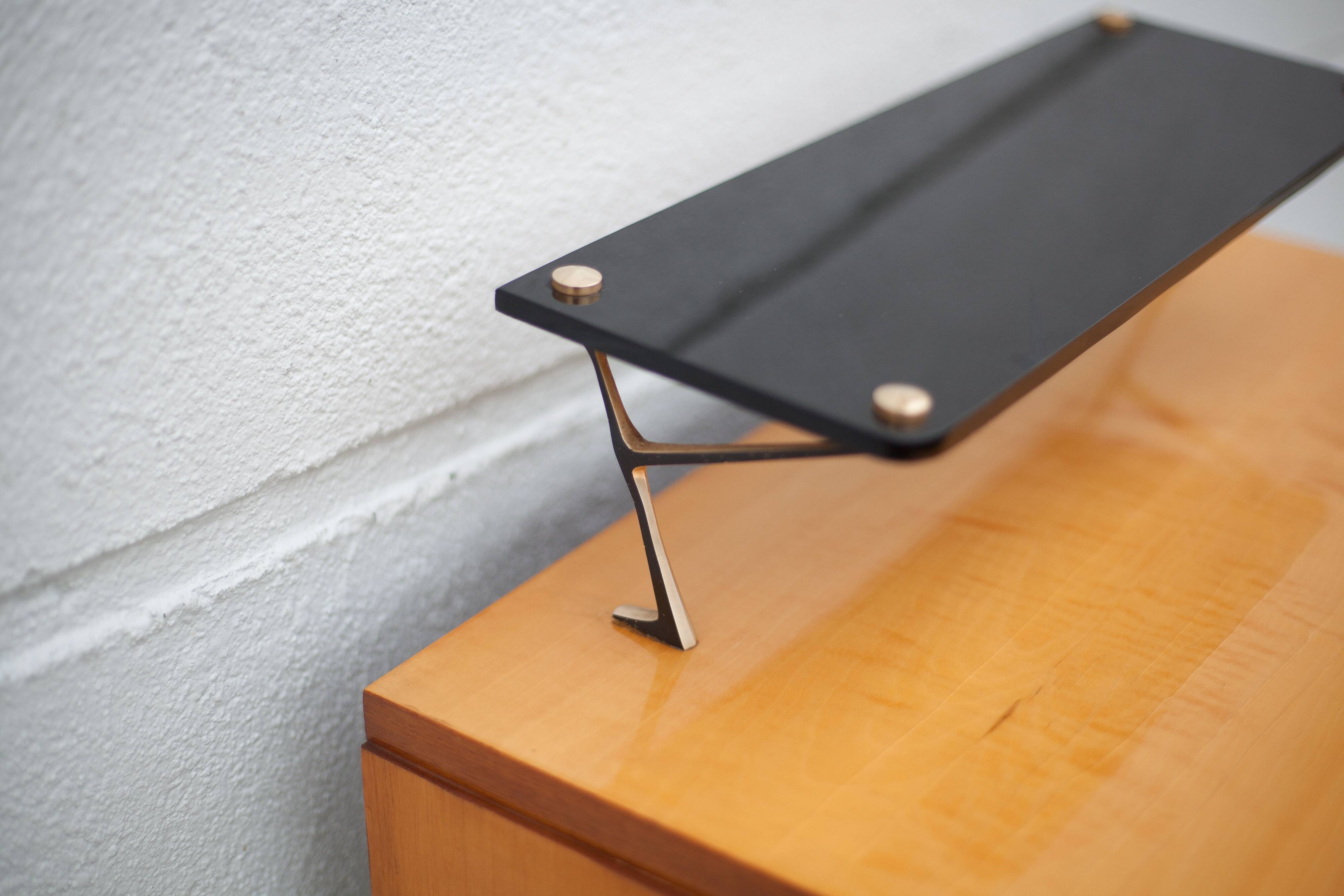 Table de chevet vintage, table de nuit bois avec tablette, table d'appoint, bout de canapé, 50's