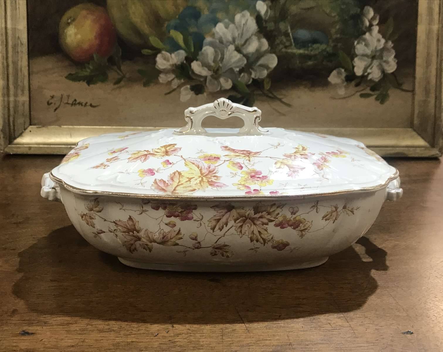 English ceramic vegetable dish from the early 20th century