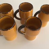 Teapot and cups set