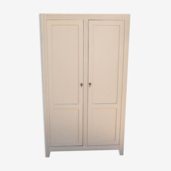 Armoire parisienne