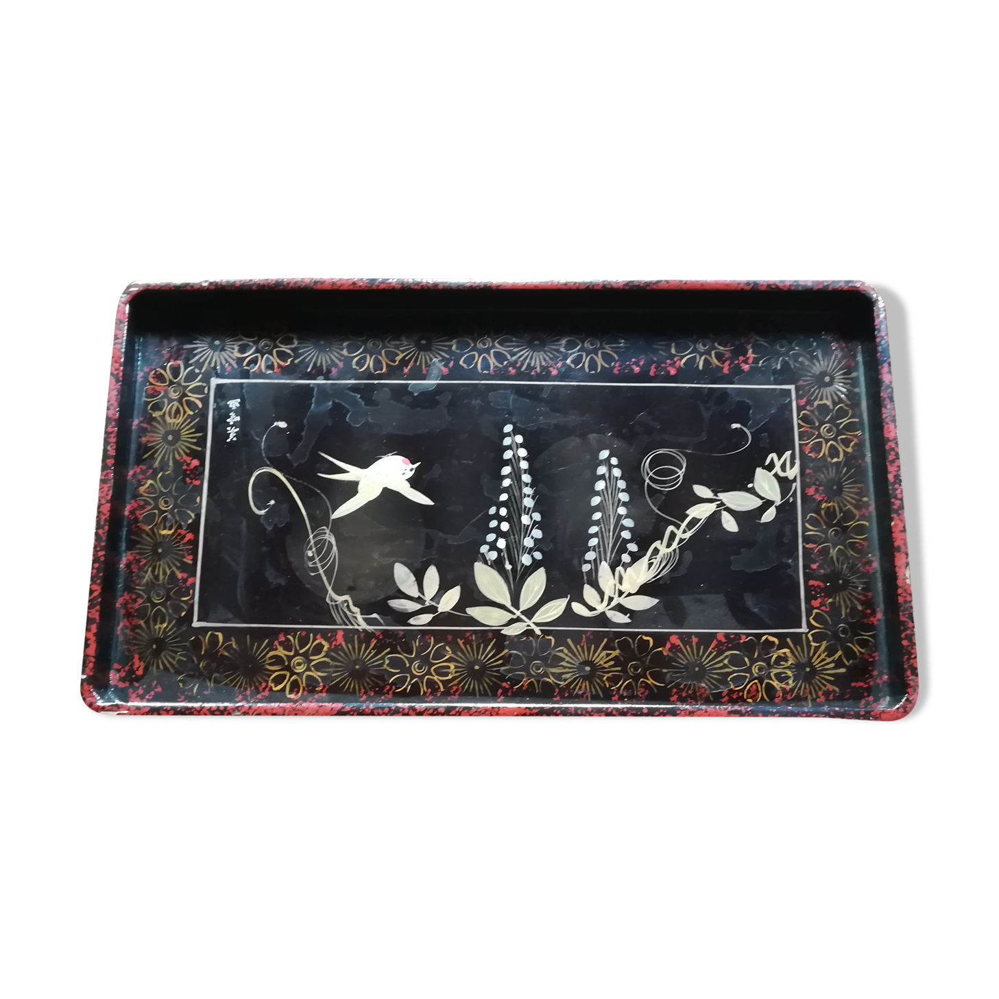 Lacquered wooden tray