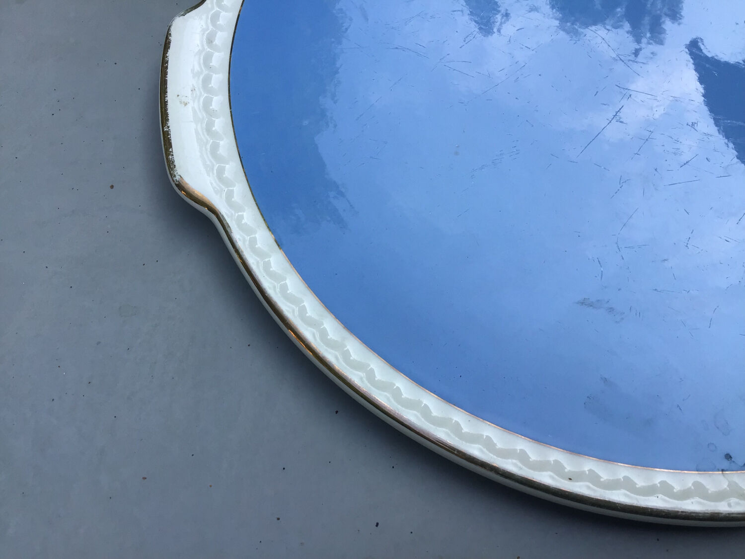 Large sky blue pie dish with gold edging
