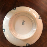 Old salad bowl Iron earth model Colombier
