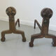 Paire de chenets modernistes en bronze massif