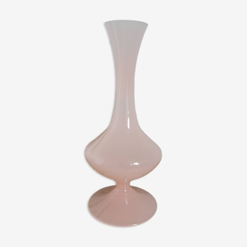 Pink opaline soliflor vase