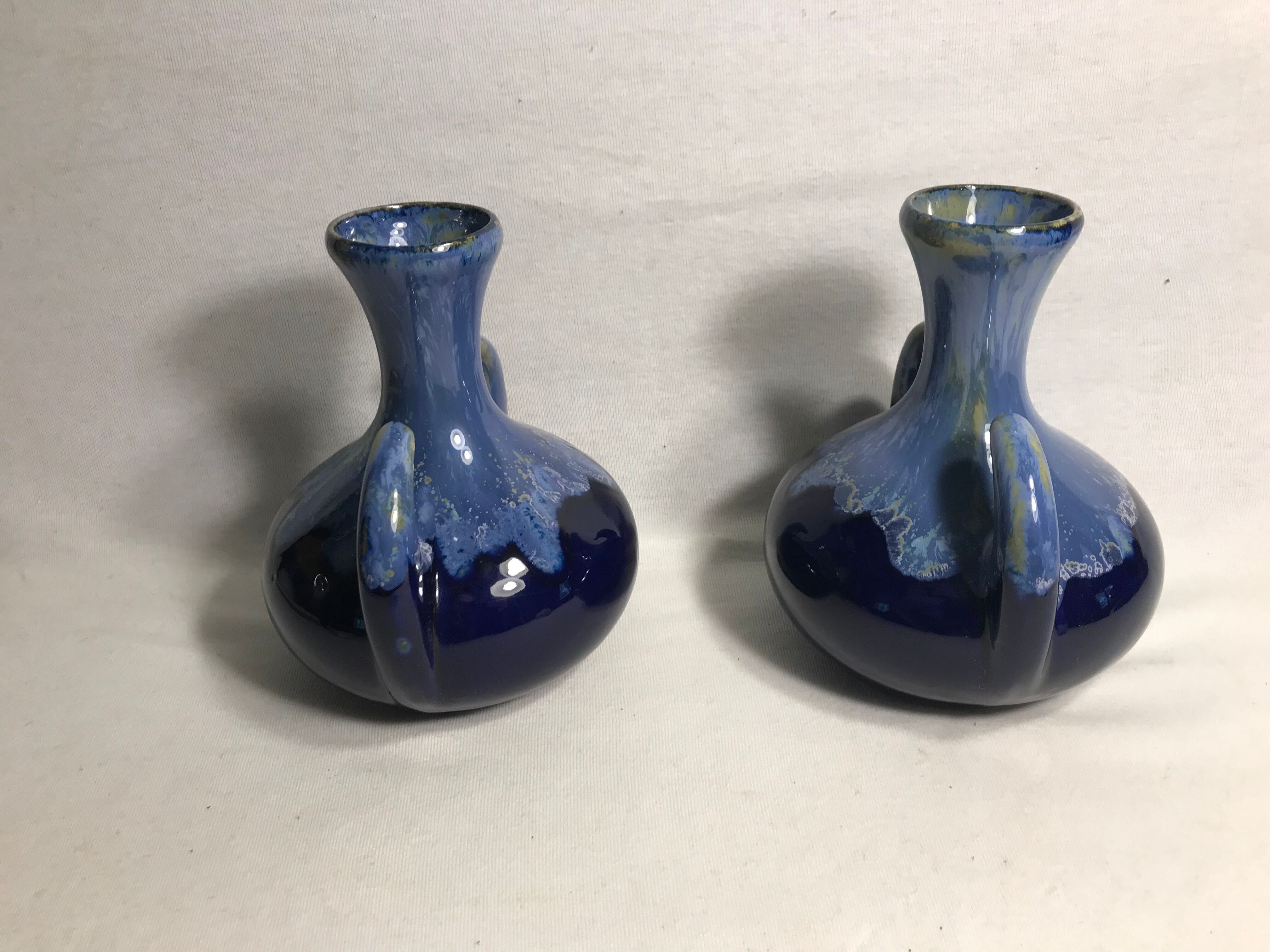 Pair of 2 ceramic vases
