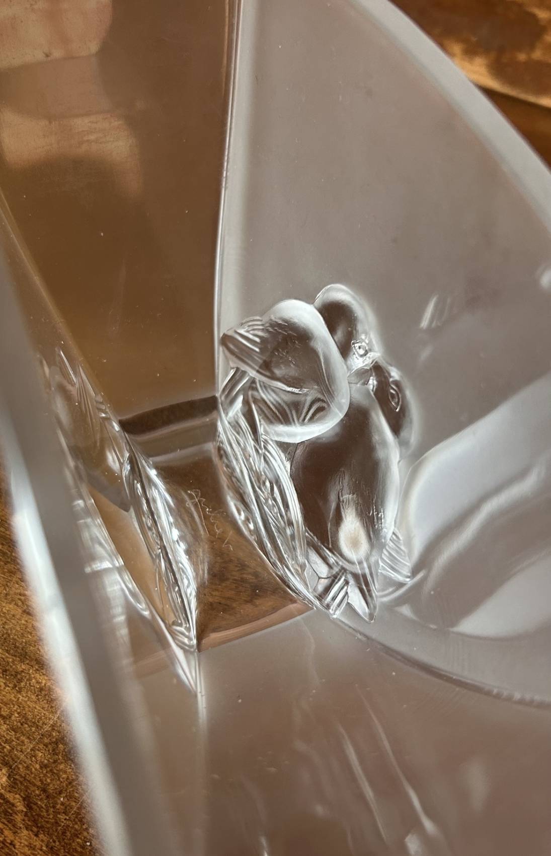 Petit vase Verlys en pâte de verre – décor oiseaux, époque art déco