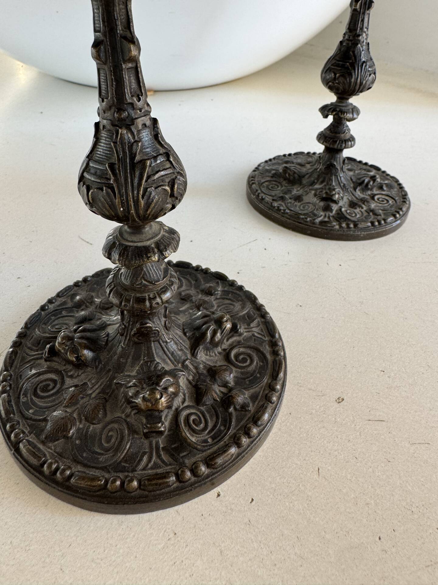 Bronze footed bowls in Renaissance style