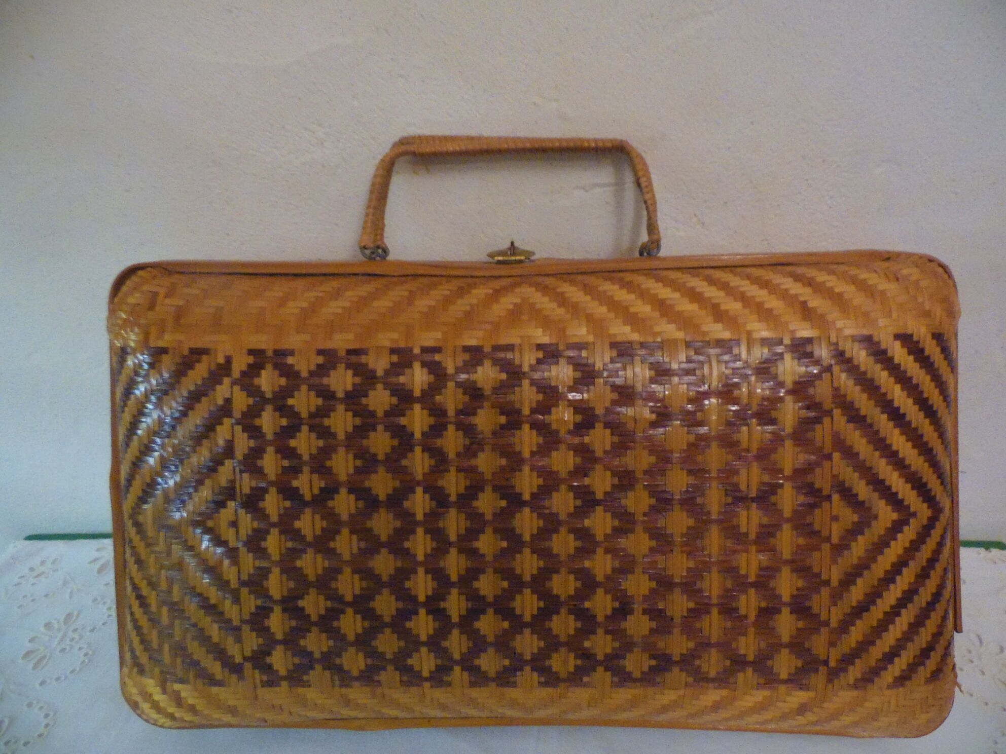 60s braided bamboo fiber sewing case