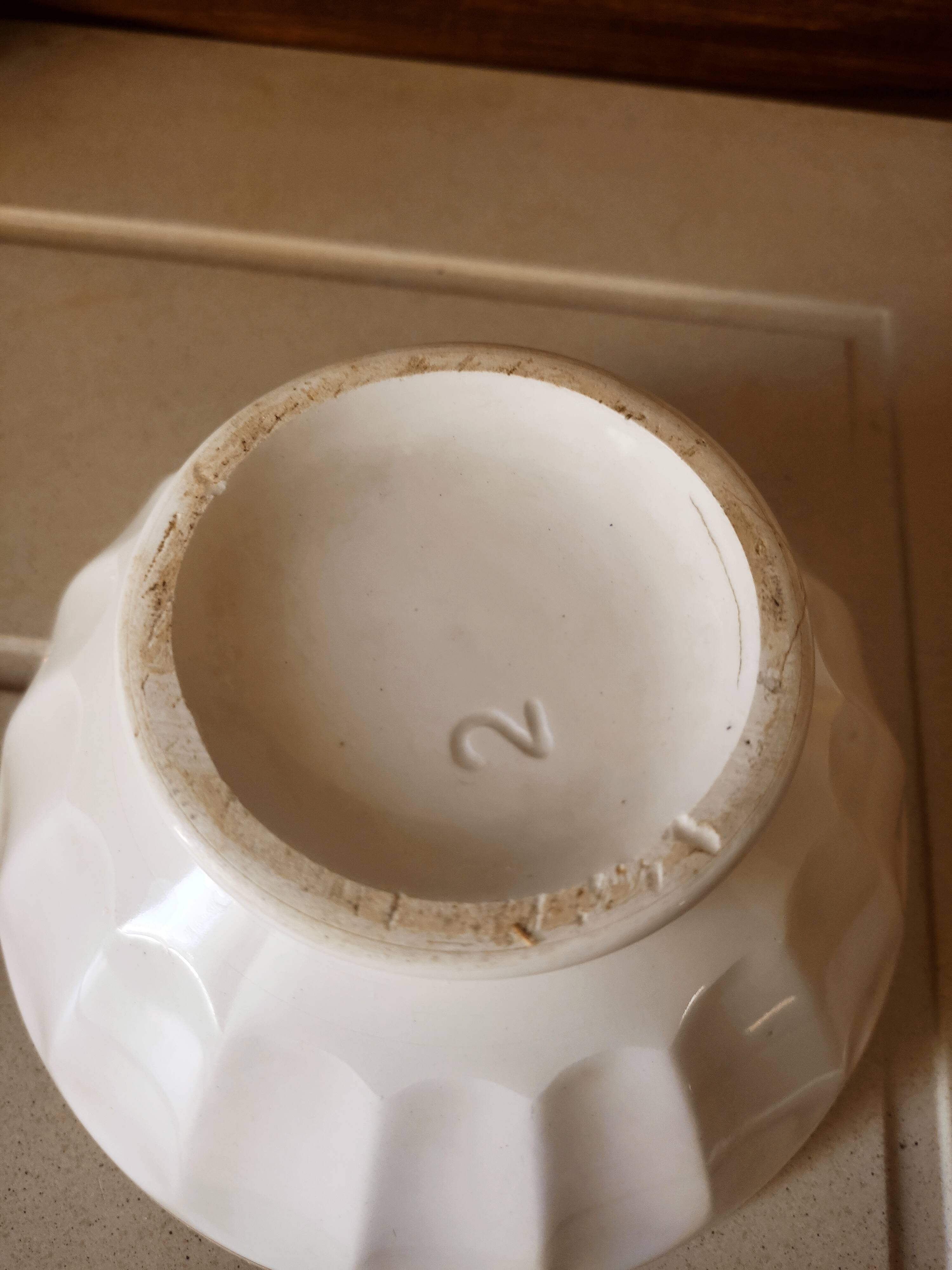 Earthenware ribbed bowl