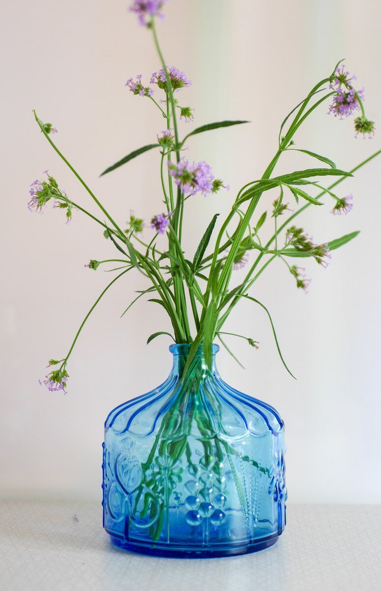 Finnish art glass Flora vase by Toikka for Nuutajärvi