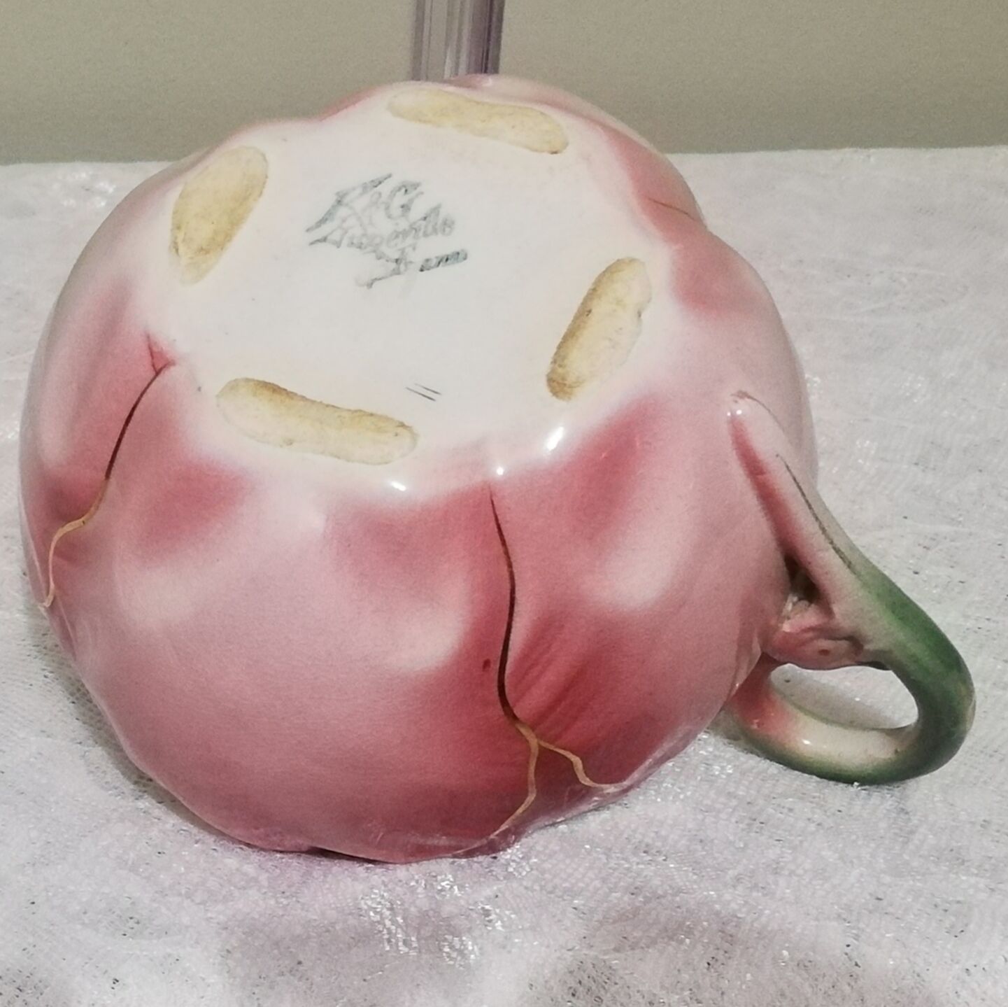 Slip cup signed Lunéville