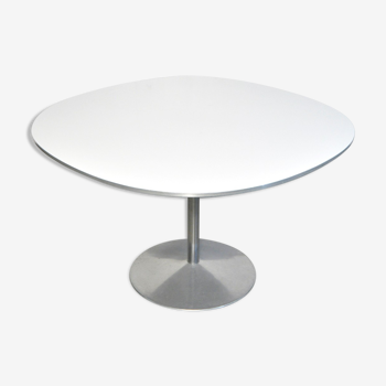 Round diningtable, “supercircular” by Piet Hein & Bruno Mathsson for Fritz Hansen, 1970s