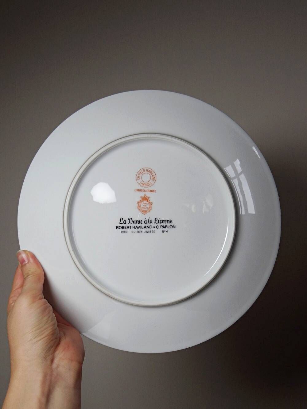 Collection plate Limoges Haviland "The Lady with the Unicorn", 1980 edition.