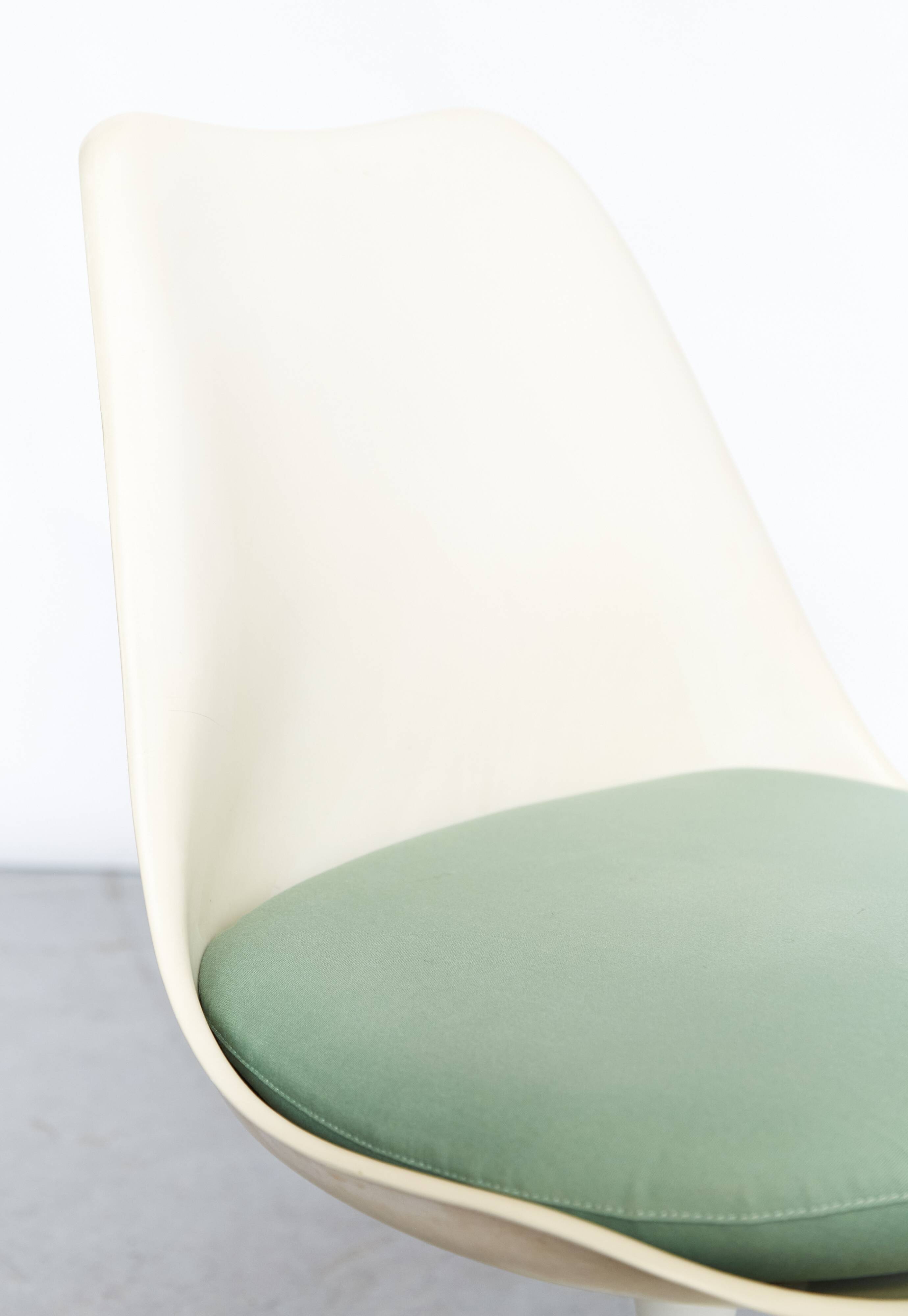 Eero Saarinen Tulip Chair for Knoll International