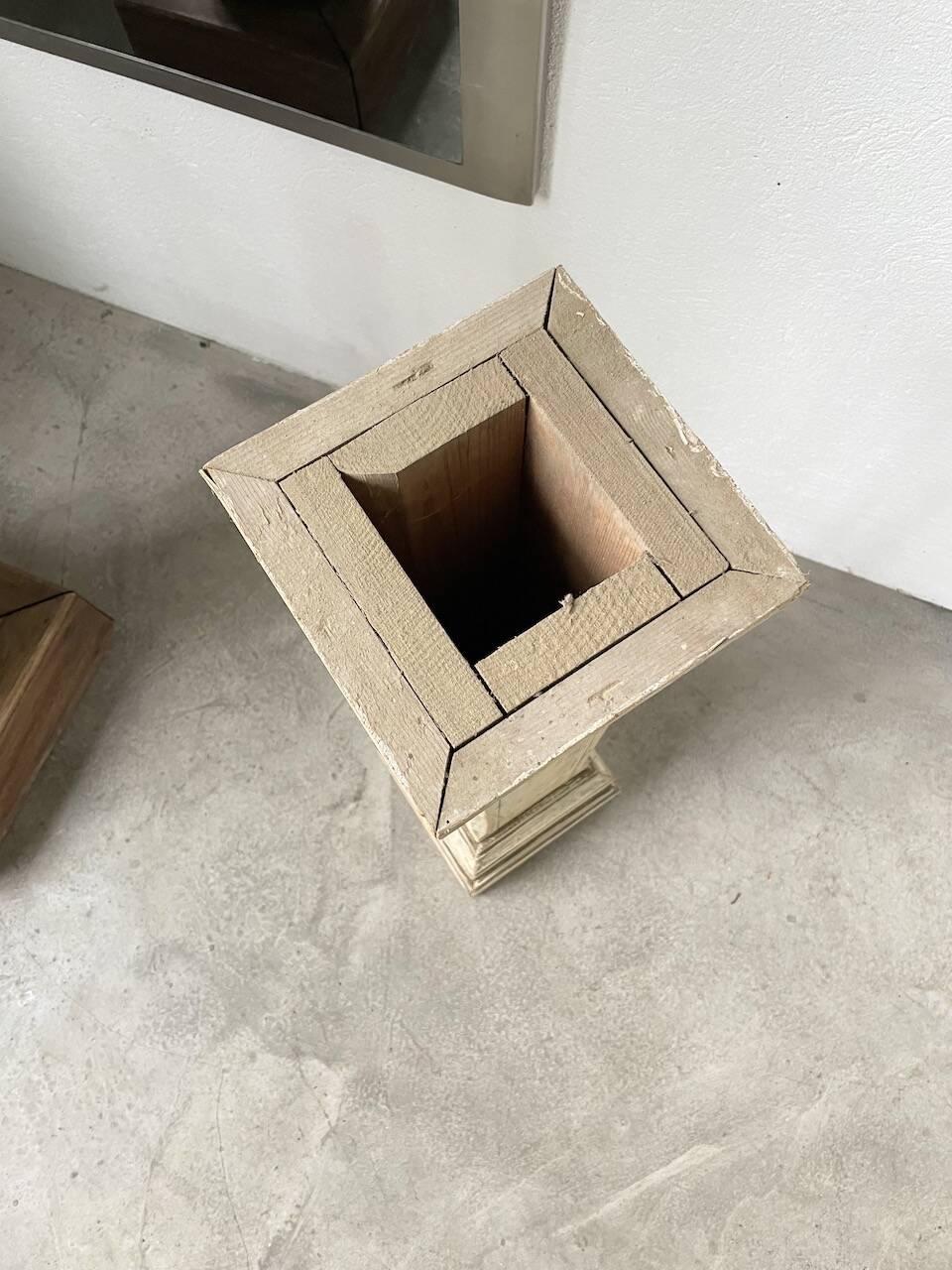 Wooden pedestal column 1900