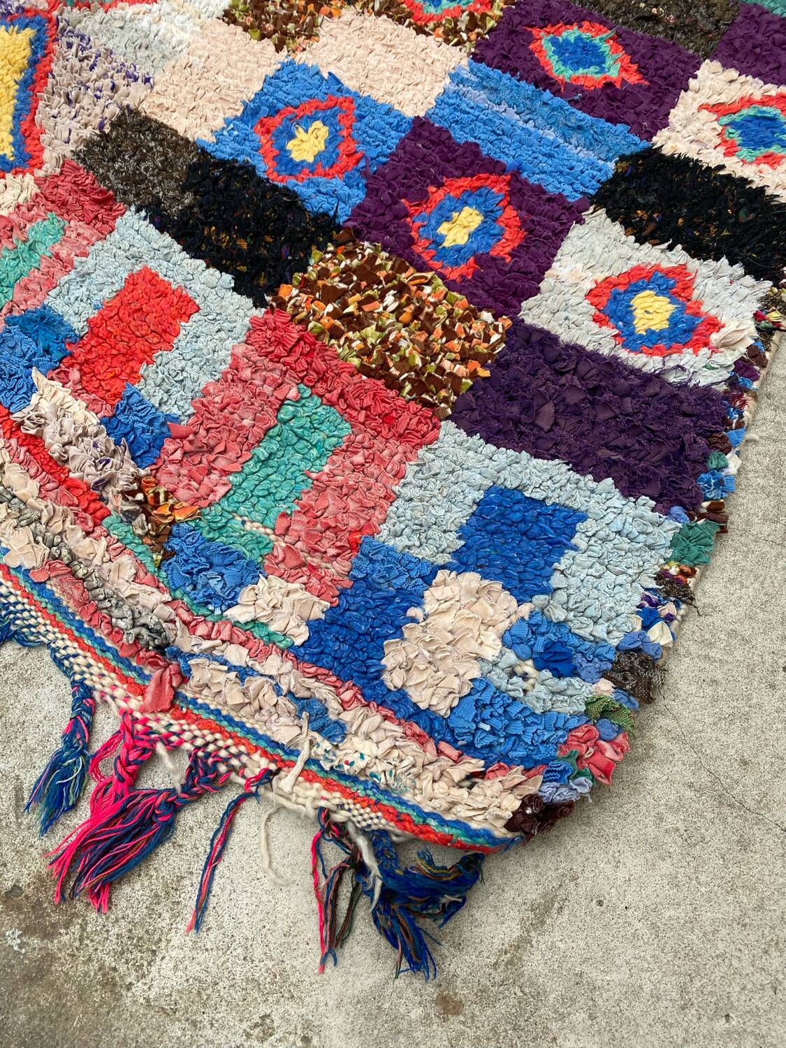 Vintage Berber rug 250 x 140 cm
