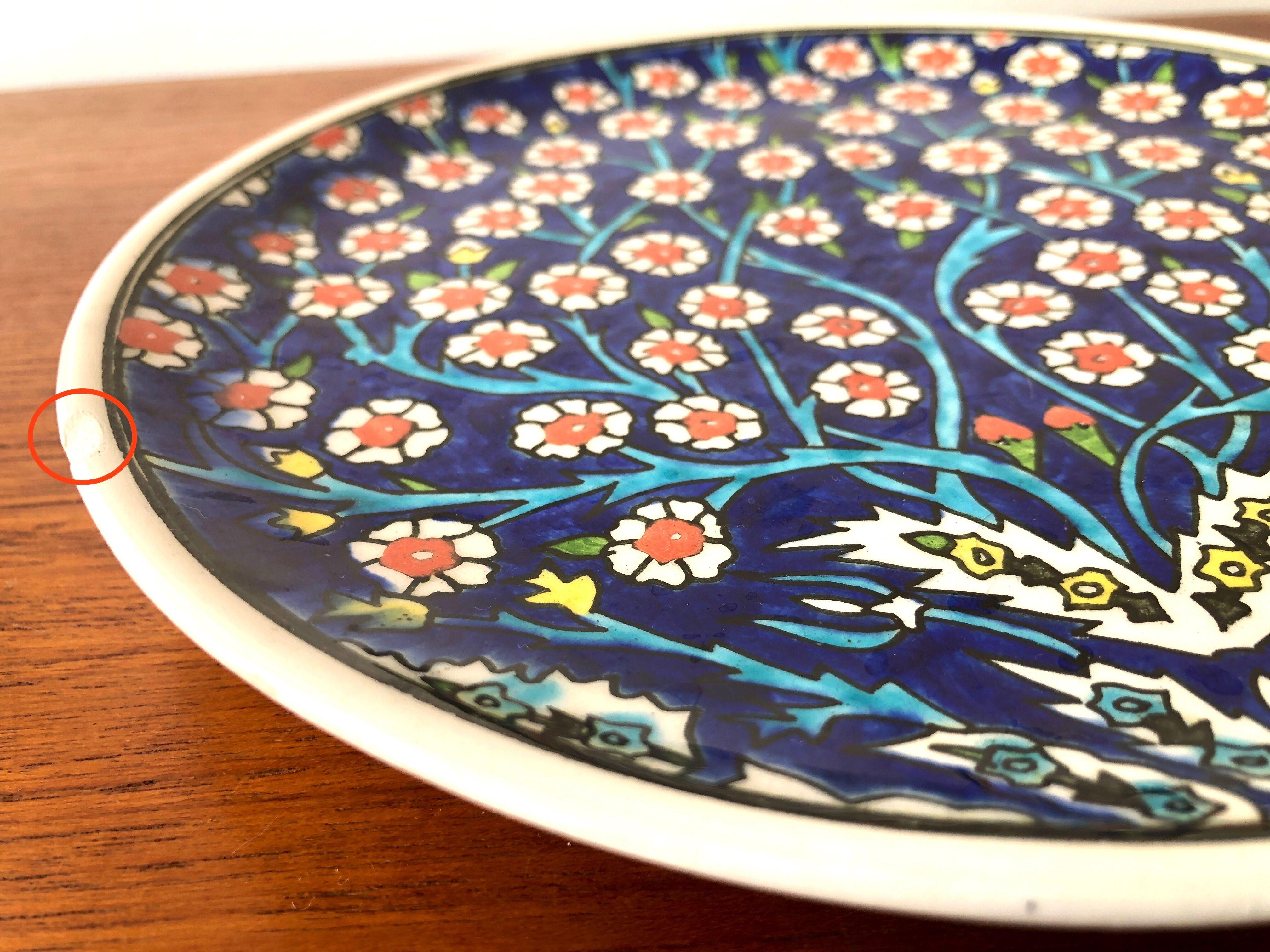 Kutahya collector's plate with Iznik Ottoman motifs