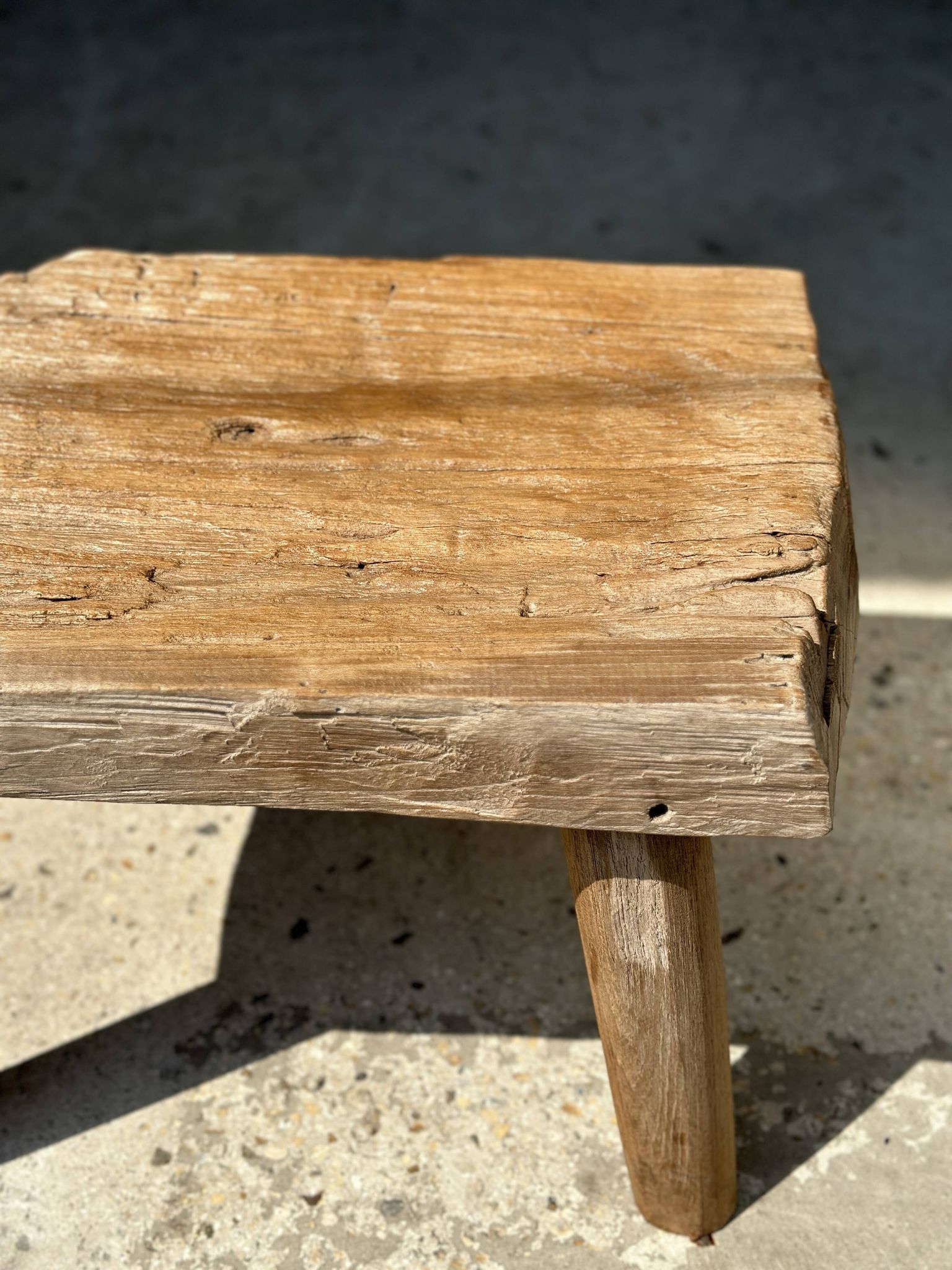 Small side table or stool in four-legged blond teak H:30 L43 l30