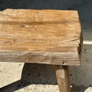 Small side table or stool in four-legged blond teak H:30 L43 l30