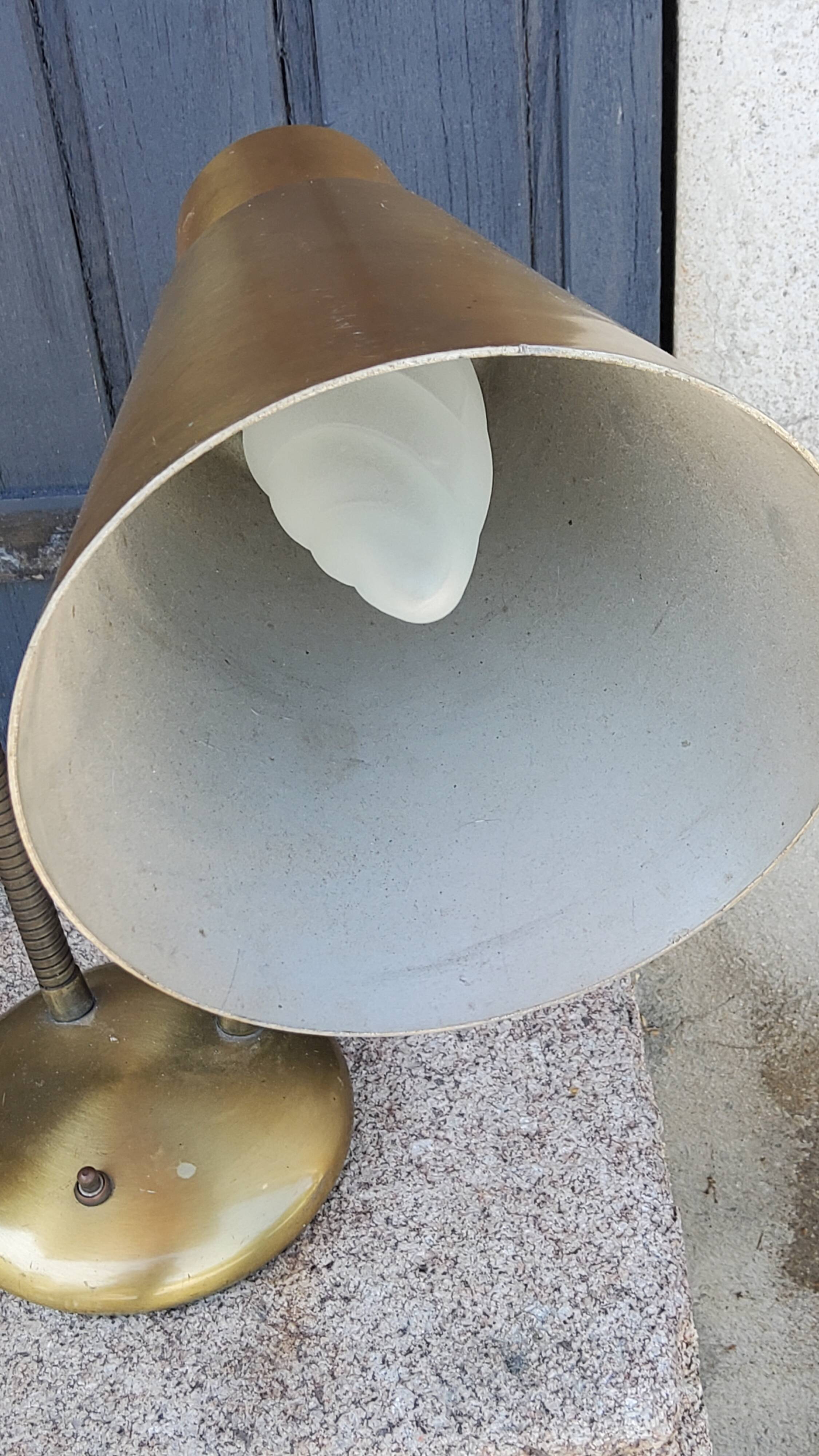 Designer desk lamp in gold metal 2 flexible arms from the 70s