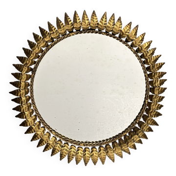 Miroir soleil en métal doré espagnol de style Hollywood Regency bohème du milieu du siècle, années 1960