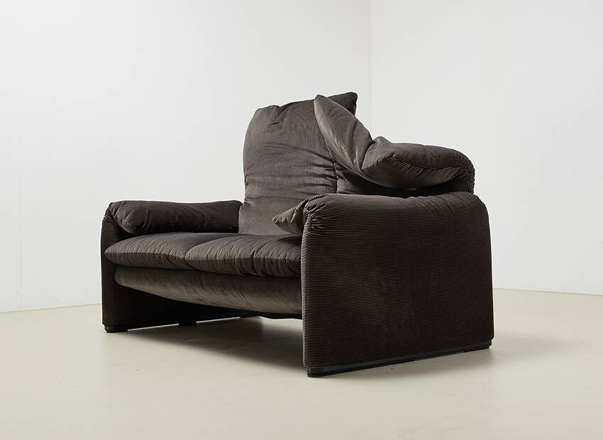 Vico Magistretti Maralunga Sofa for Cassina Italy 1973