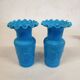 Paire de vases en opaline bleu
