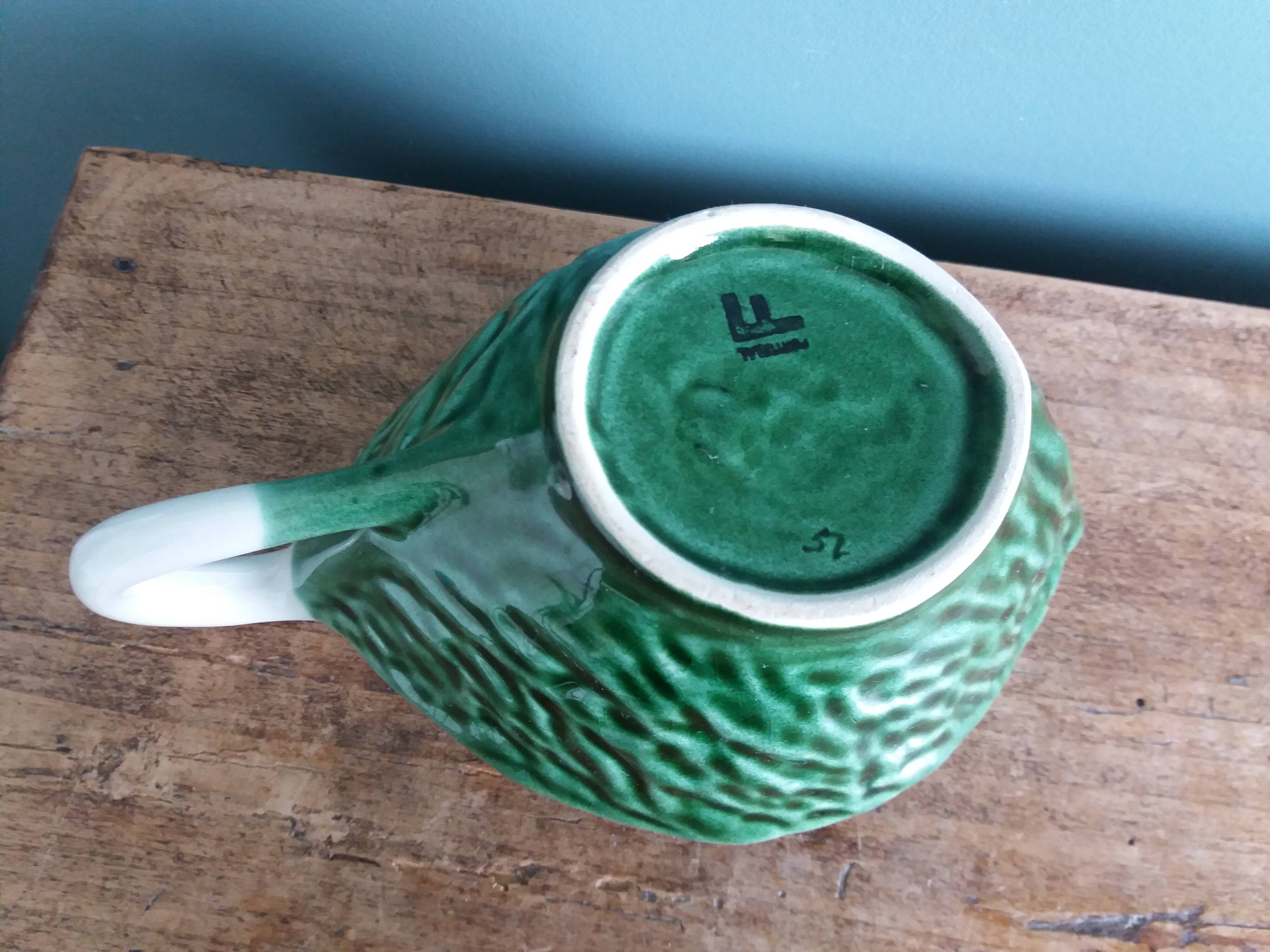 Cabbage sauceboat in barbotine Portugal