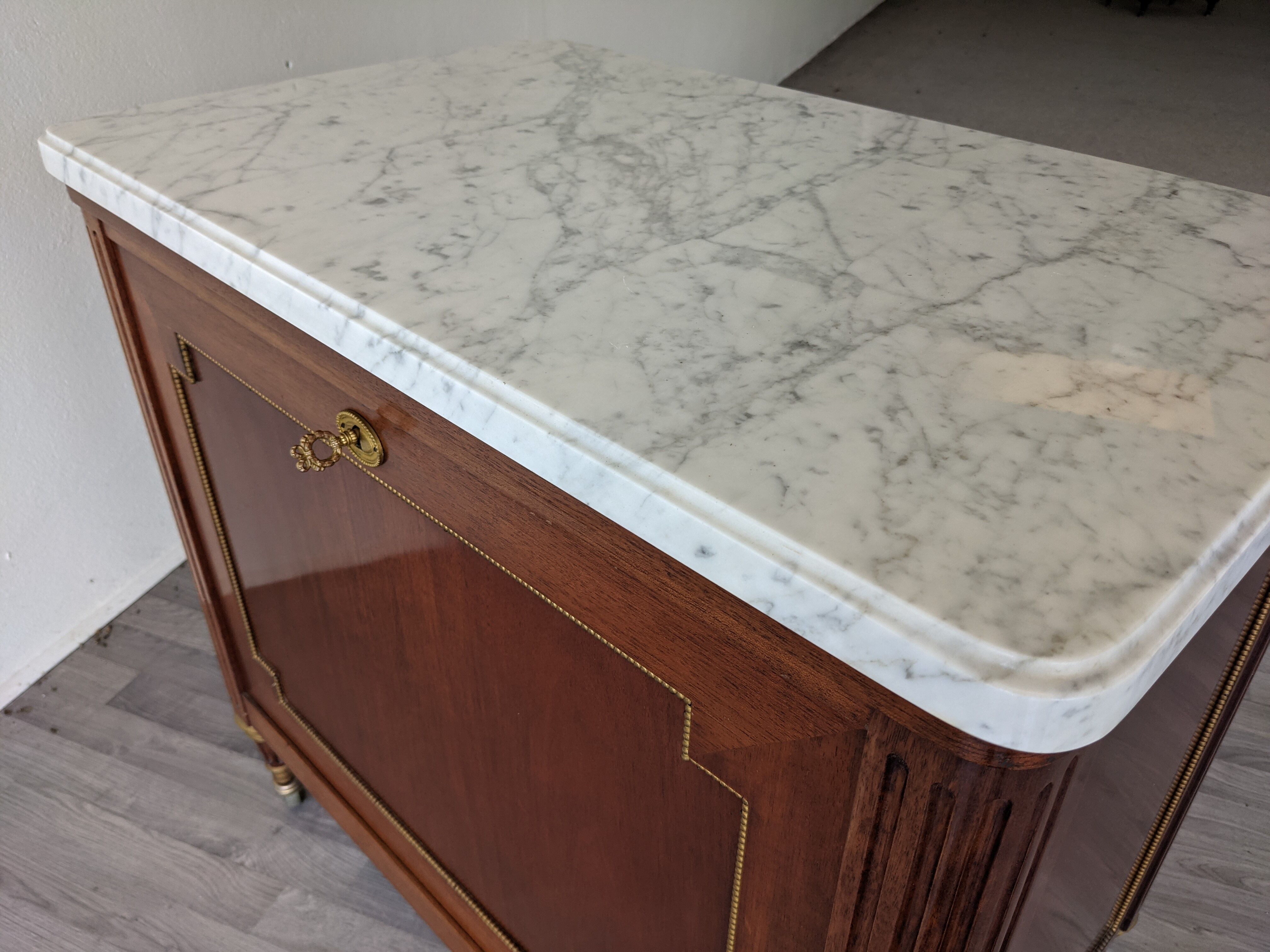 Mahogany bar furniture