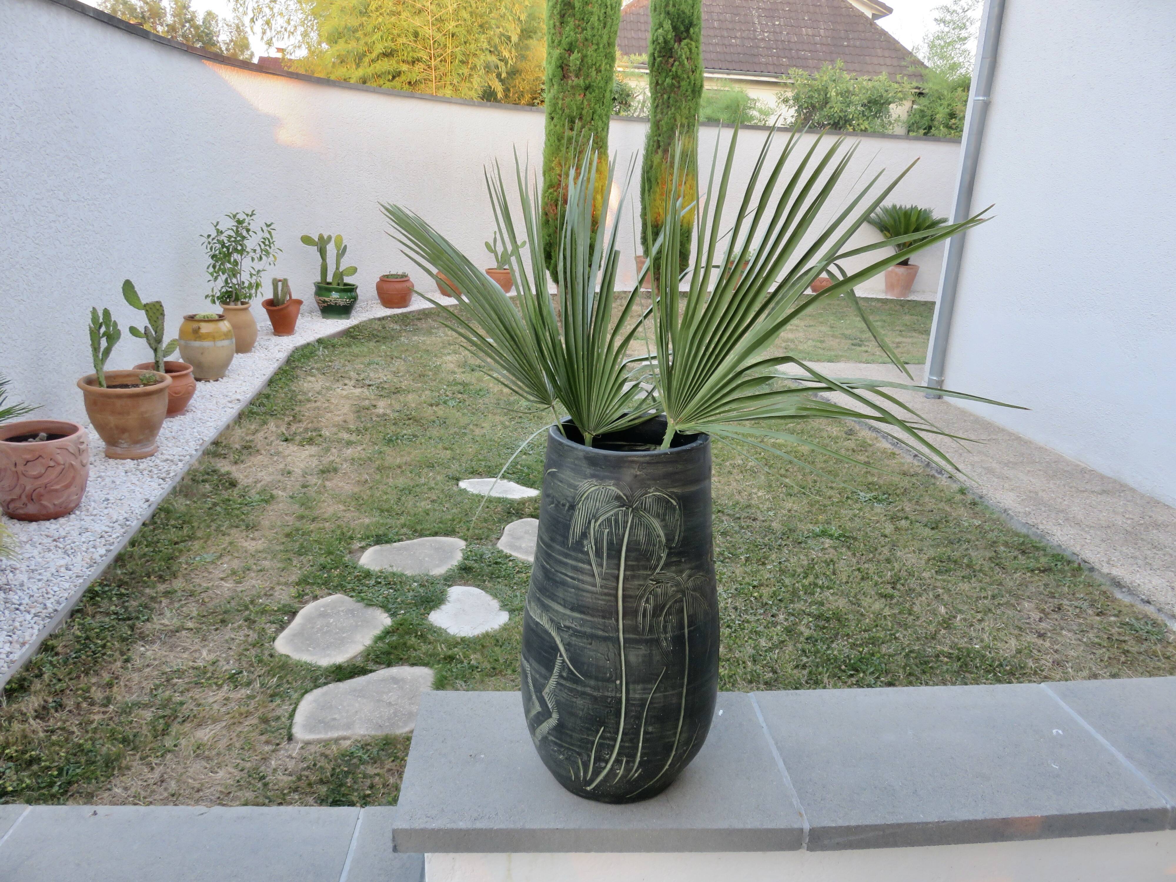 Important ceramic vase by Francisco Figueras, Catalonia, Spain.