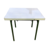 Table en formica blanc