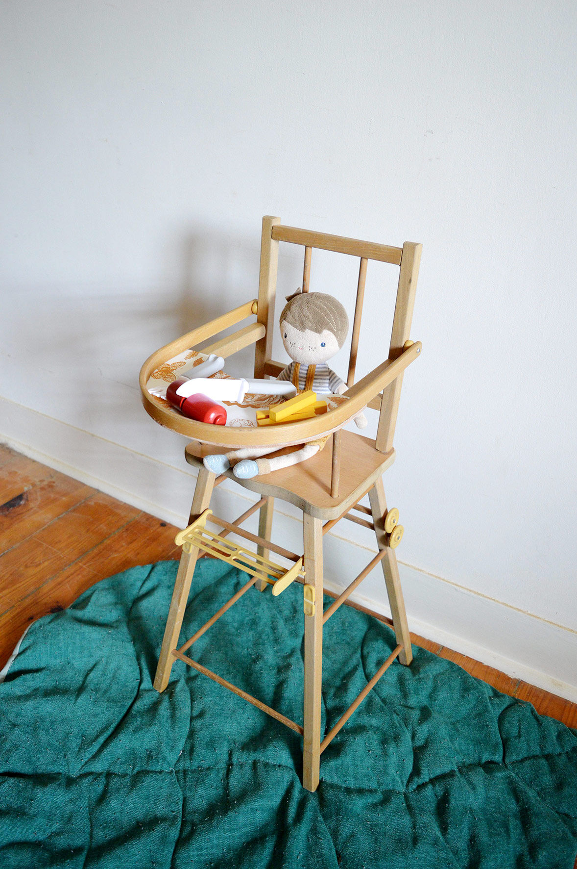 Doll high chair