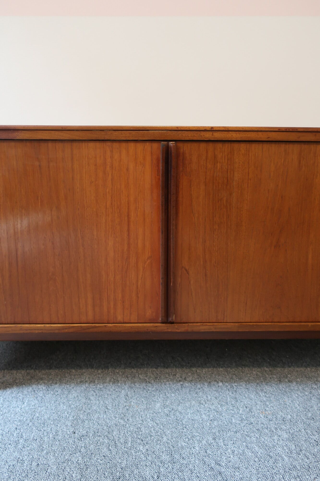 Danish teak sideboard of the 60s with accordion doors