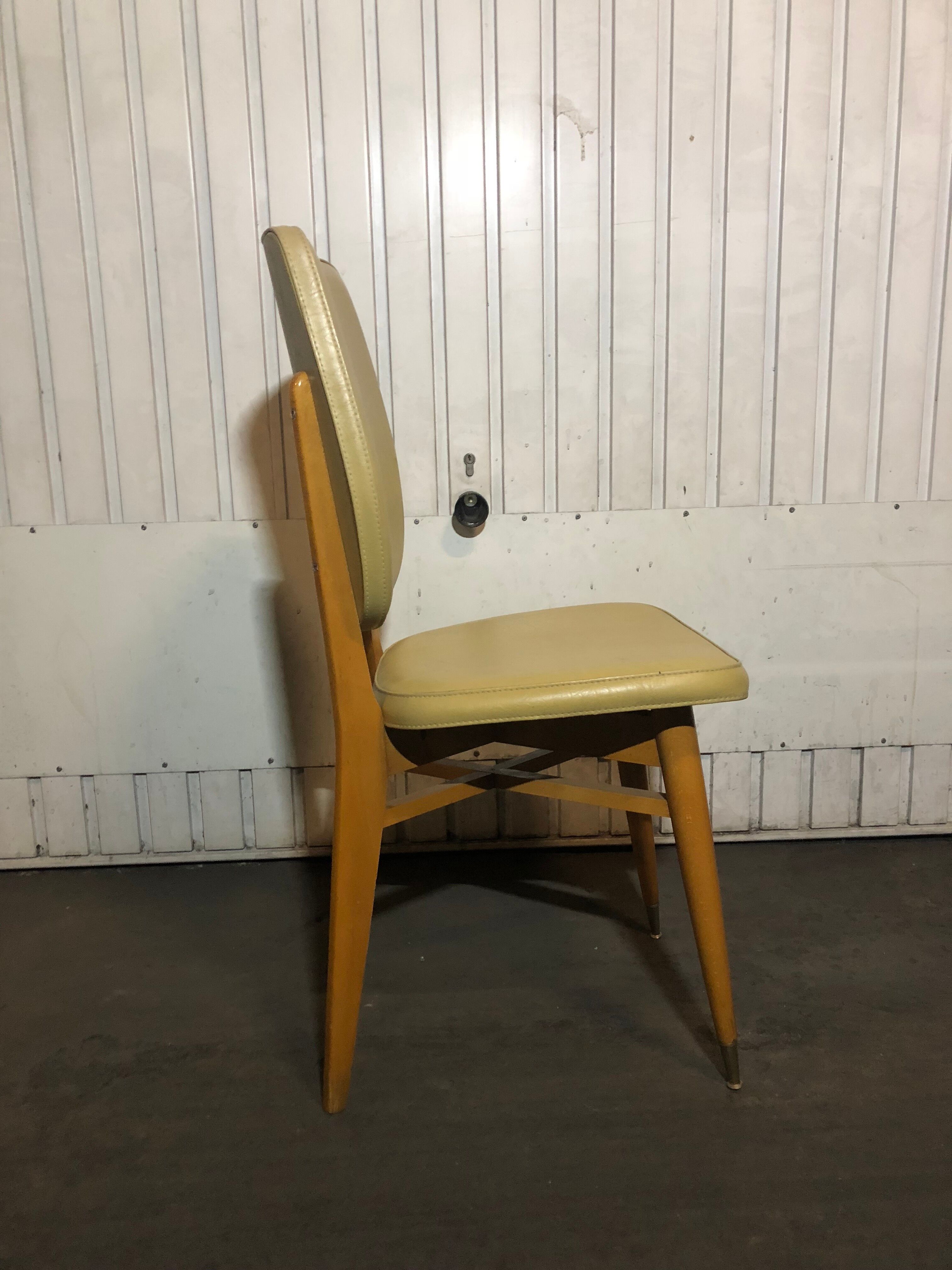 Nice lot of 2 High Chair in skai