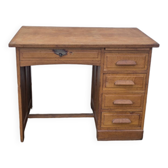 Adult administrative desk