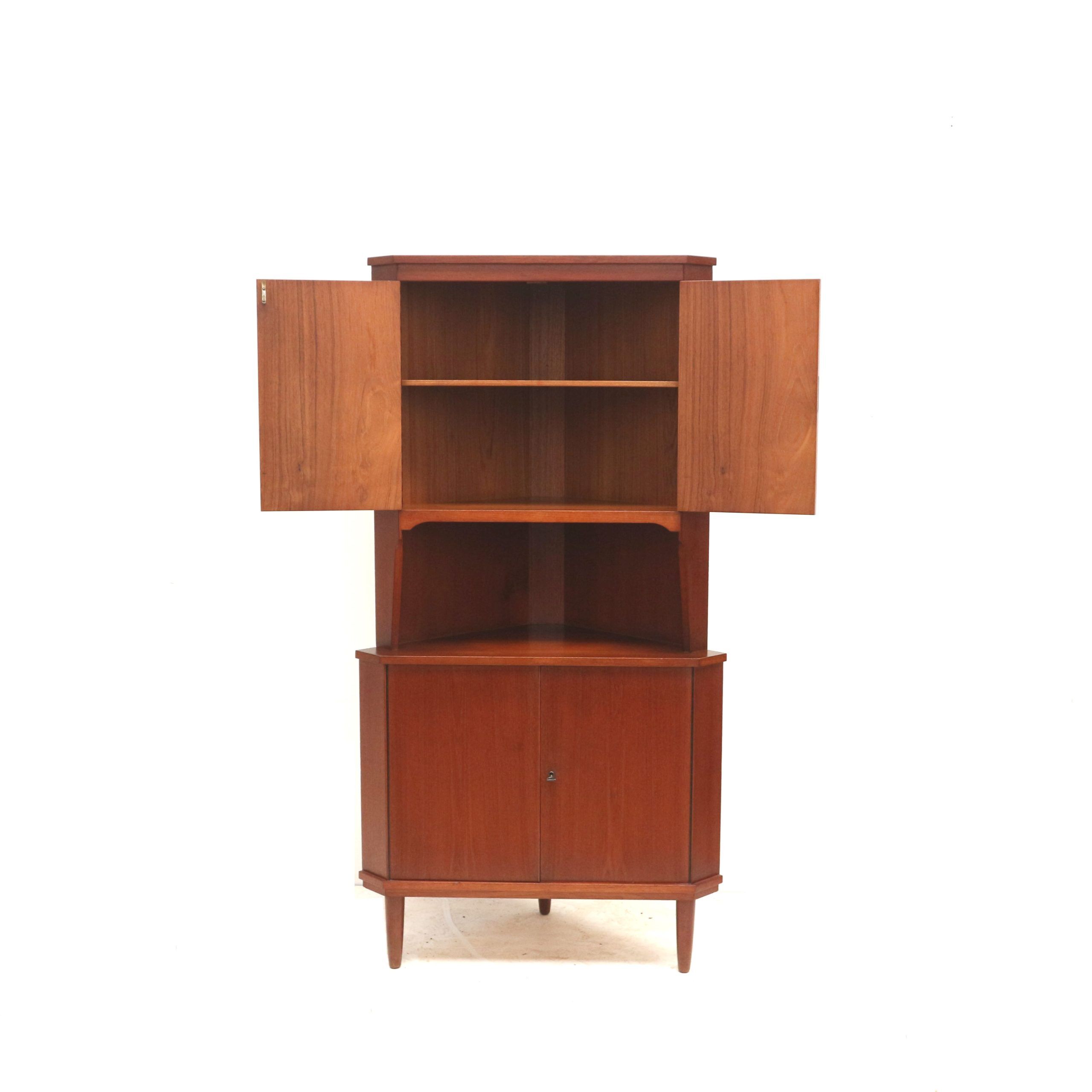 Vintage Danish design corner cabinet / sideboard from the 1960s