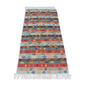 Tapis margoum à motifs berbères