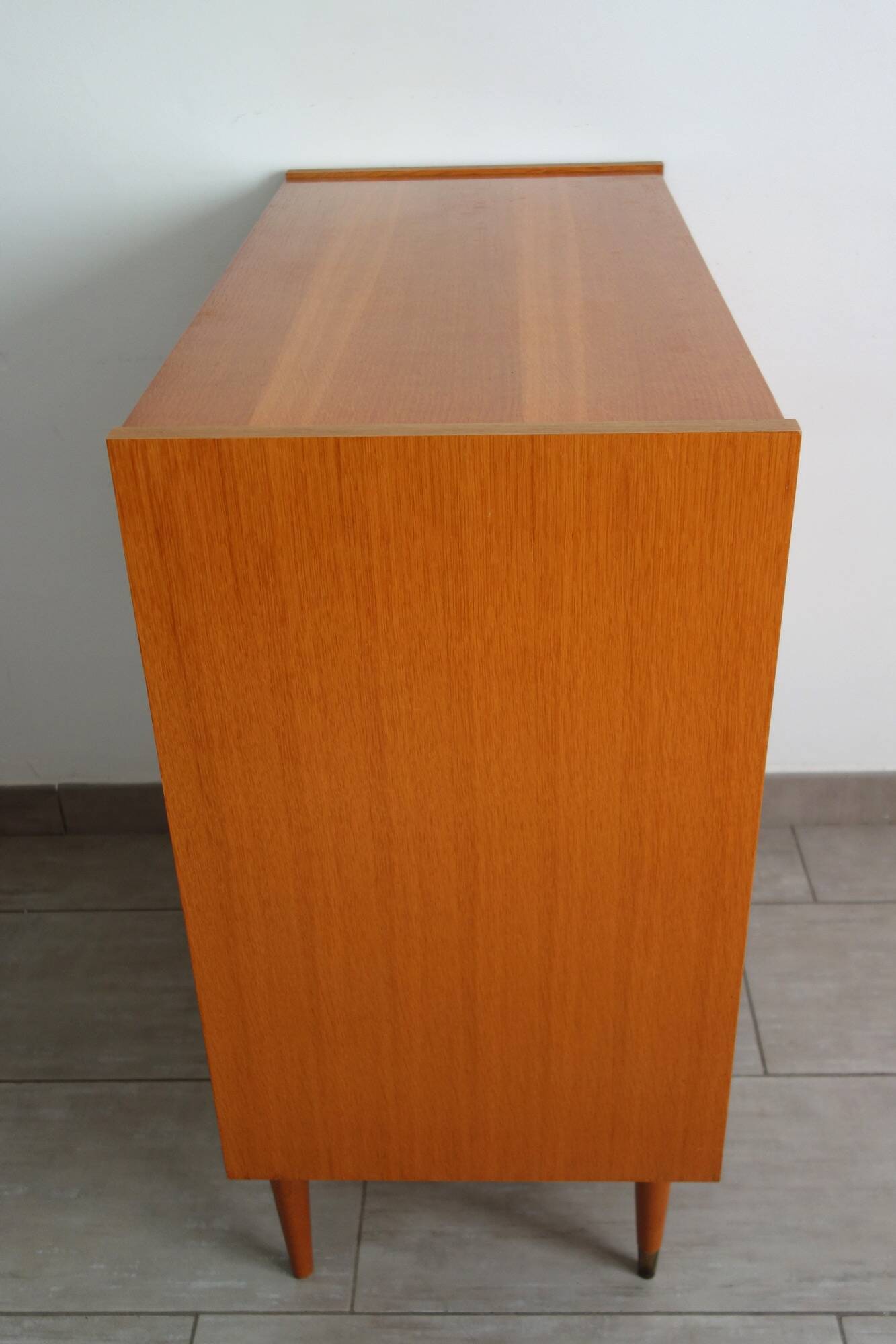 Vintage chest of drawers with 4 drawers from the 1970s.