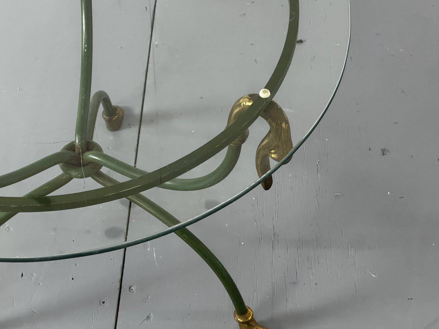 Table d'appoint "cygne" en acier et laiton par Maison Jansen, années 1970