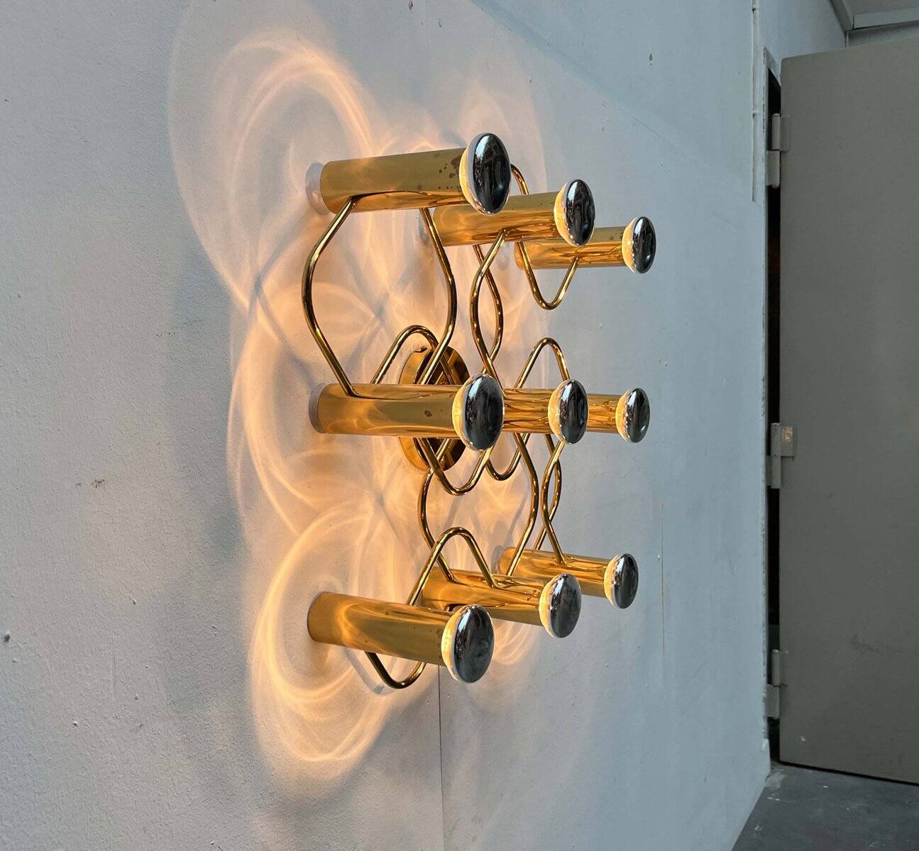 Vintage German wall lamp Hollywood Regency by Gaetano Sciolari for Leola, 1970s.