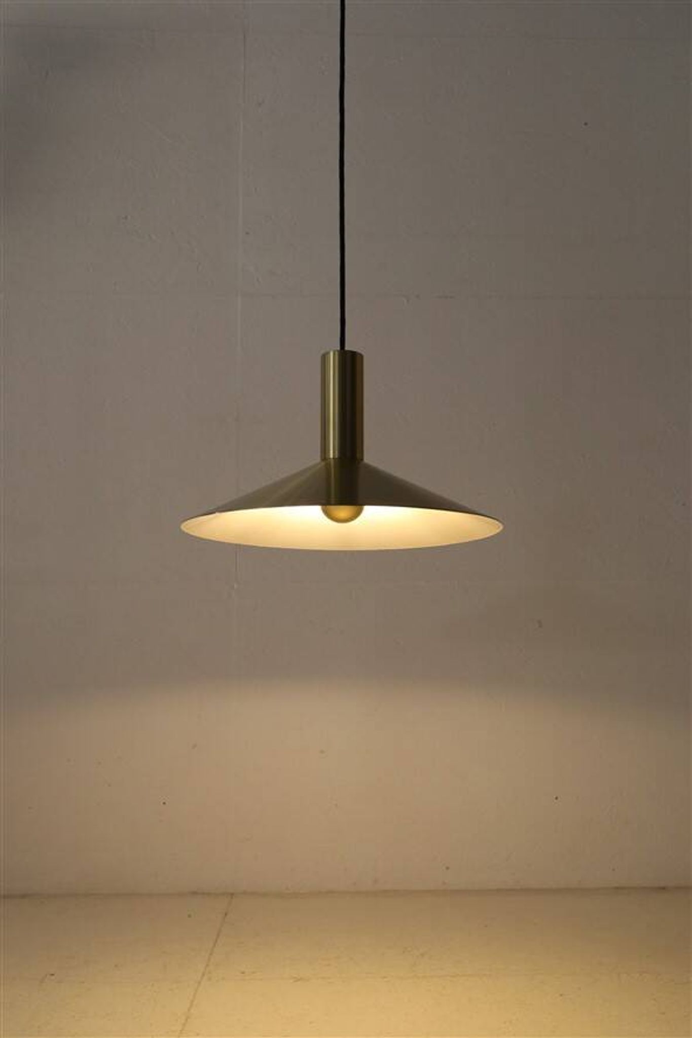 Fog & Mørup / Hans Due “Formel 2” pendant lamp / Mid-century Danish modern design / 1970s