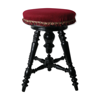 Napoleon III piano stool
